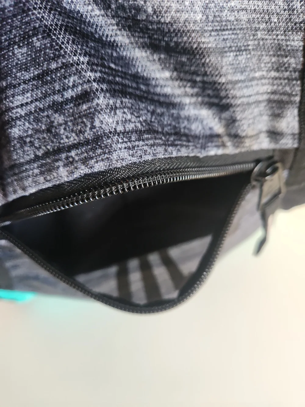 Adidas Drawstring Gym Sack in Teal & Charcoal - Picture 4 of 8